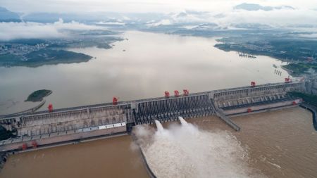 China’s “Mother of All Dams” on Yarlung Tsangpo Raises Alarms in South Asia